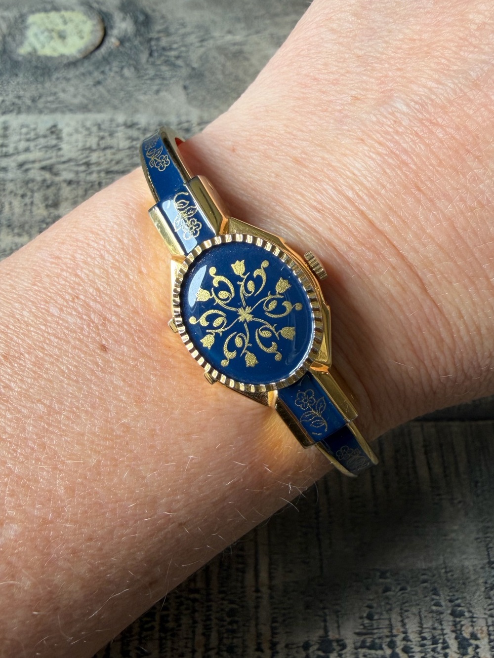 Vintage Andre Mouchet Peek-a-boo Watch - Picture 8 of 9
